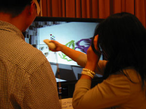 3.D.UO.PAD exhibition audience 5