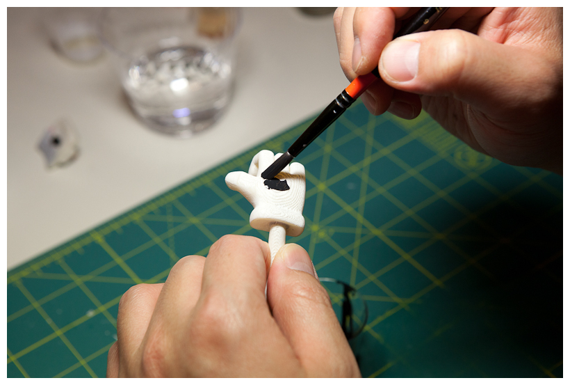 Starting hand painting with black base color